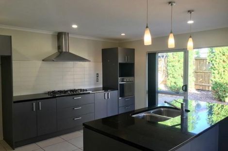 Photo of property in 29 Coachman Drive, Flat Bush, Auckland, 2016