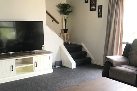 Photo of property in 5 Appleton Place, Karori, Wellington, 6012