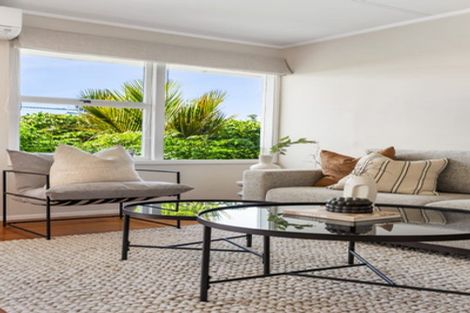 Photo of property in 2/25 Margaret Place, Milford, Auckland, 0620