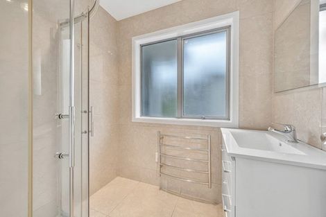 Photo of property in 33b Fairmount Road, Titirangi, Auckland, 0604