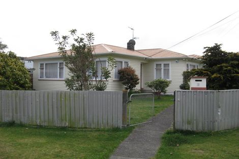 Photo of property in 2 Hunt Street, Wainuiomata, Lower Hutt, 5014