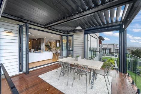 Photo of property in 45 Armstrong Farm Drive, East Tamaki Heights, Auckland, 2016