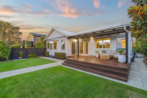 Photo of property in 2 Celia Street, Redcliffs, Christchurch, 8081