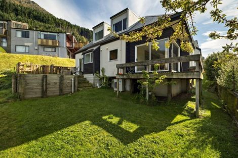 Photo of property in 4b Dart Place, Fernhill, Queenstown, 9300