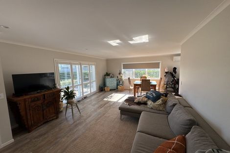 Photo of property in 6 Snappers Lane, Foxton Beach, Foxton, 4815