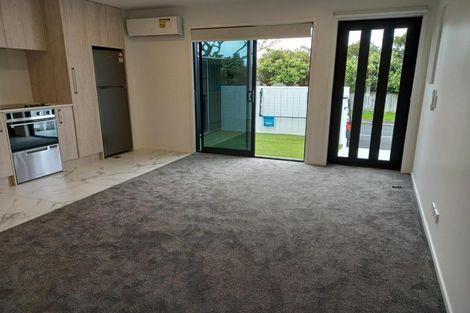 Photo of property in 2/2 Jadewynn Drive, Massey, Auckland, 0614