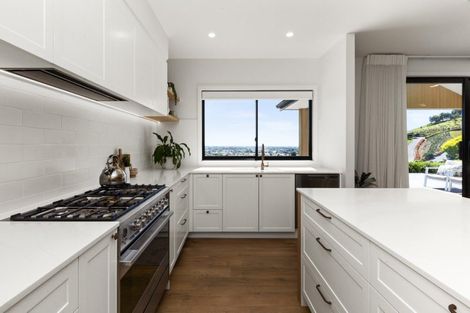 Photo of property in 4 Te Roera Drive, Taradale, Napier, 4112