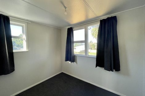 Photo of property in 8a Karaka Street, Castlecliff, Whanganui, 4501
