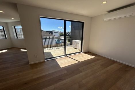 Photo of property in 15b Arimu Road, Papakura, 2110