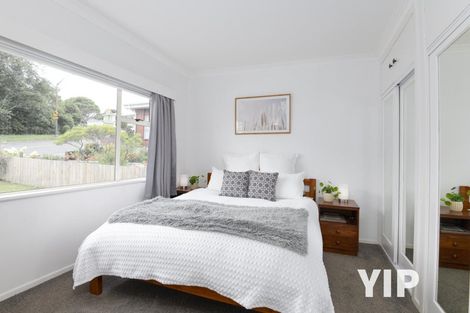 Photo of property in 20 Horokiwi Road West, Newlands, Wellington, 6037
