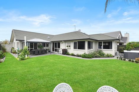 Photo of property in 21 Merlin Close, Huntington, Hamilton, 3210