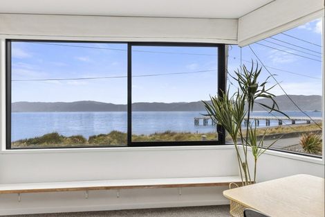 Photo of property in 87 Marine Parade, Seatoun, Wellington, 6022