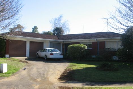 Photo of property in 6 Coulthard Terrace, Opaheke, Papakura, 2113