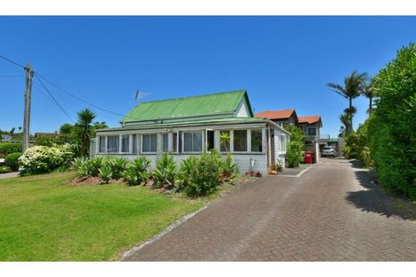 Photo of property in 12 Marie Avenue, Red Beach, 0932