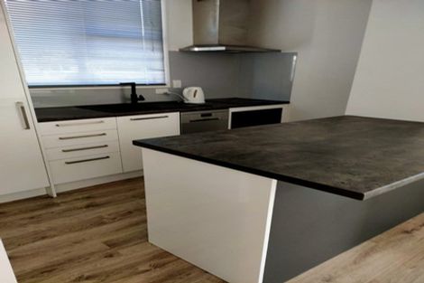 Photo of property in 19/125u Queens Drive, Lyall Bay, Wellington, 6022