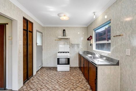 Photo of property in 3 Rospeath Crescent, Spotswood, New Plymouth, 4310