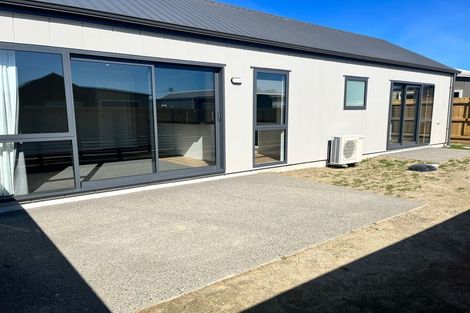 Photo of property in 9 Koru Loop, Paraparaumu, 5032