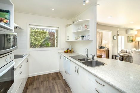 Photo of property in 4 Orchard Road, Greytown, 5712