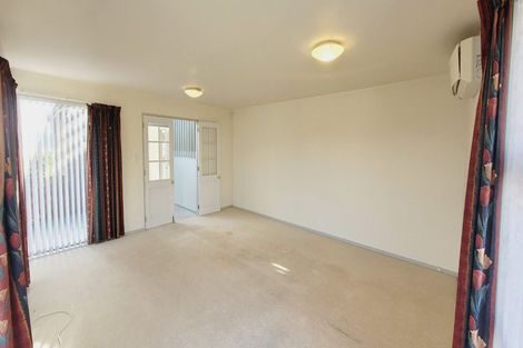 Photo of property in 33 Halladale Road, Papakowhai, Porirua, 5024