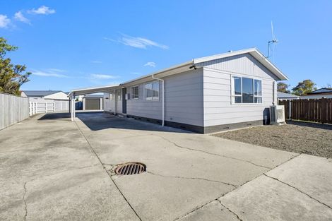 Photo of property in 26 Cumberland Place, Kelvin Grove, Palmerston North, 4414