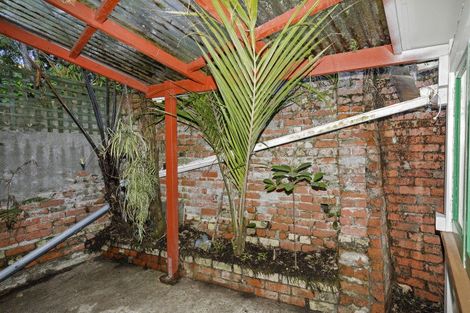 Photo of property in 2 Gurney Road, Kelson, Lower Hutt, 5010