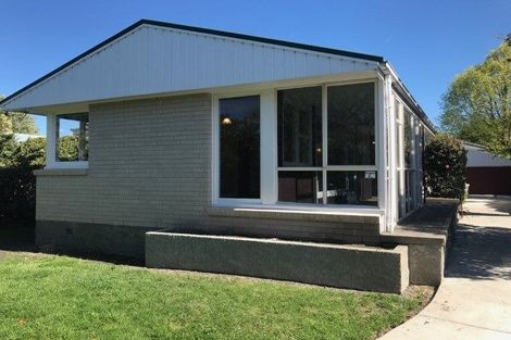 Photo of property in 6 Woodford Terrace, Ilam, Christchurch, 8053