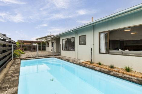 Photo of property in 35 Townshend Crescent, Greenmeadows, Napier, 4112