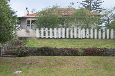 Photo of property in 2/1a Margaret Place, Milford, Auckland, 0620