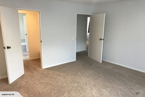 Photo of property in 12 Scandia Court, Hokowhitu, Palmerston North, 4410