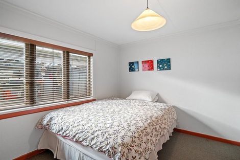 Photo of property in 1/230 East Coast Road, Forrest Hill, Auckland, 0620
