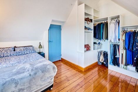 Photo of property in 336 The Esplanade, Island Bay, Wellington, 6023
