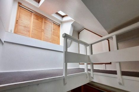 Photo of property in 1/21a Talavera Terrace, Kelburn, Wellington, 6012