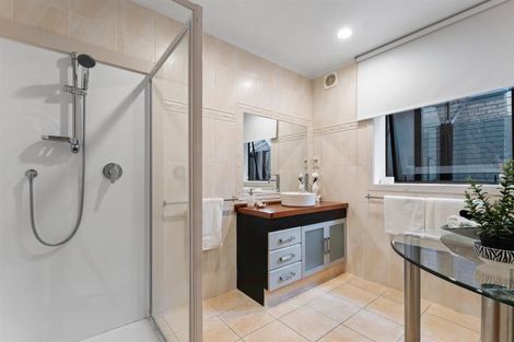 Photo of property in 5 Kotare Place, Sandspit, Warkworth, 0982