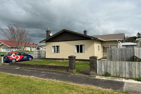 Photo of property in 5 Strange Street, Waitara, 4320