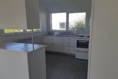 Photo of property in 2/4 Lingfield Street, Glenfield, Auckland, 0629