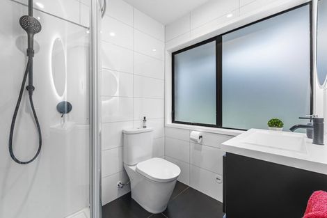 Photo of property in 13 Kurnell Drive, Botany Downs, Auckland, 2010