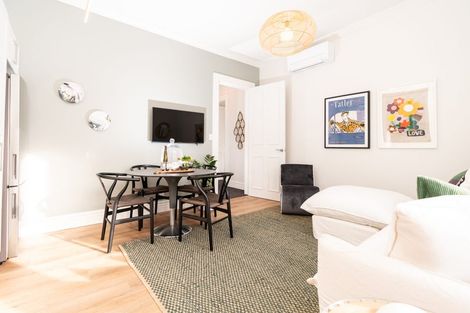 Photo of property in 18 Portland Crescent, Thorndon, Wellington, 6011