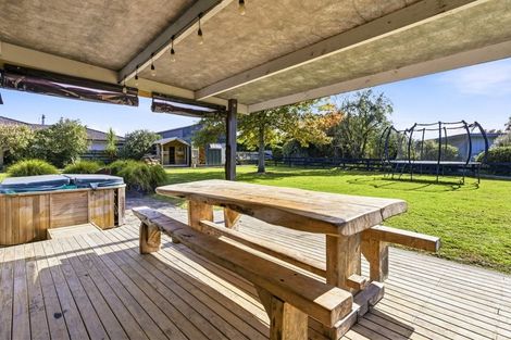 Photo of property in 92 Lisland Drive, Kinloch, Taupo, 3377