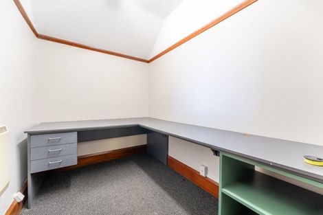 Photo of property in 334 Oriental Parade, Oriental Bay, Wellington, 6011