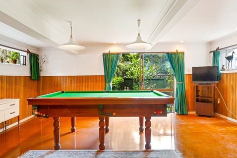 Photo of property in 32 Deane Avenue, Titirangi, Auckland, 0604