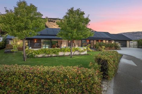 Photo of property in 14 Islington Place, Wanaka, 9305