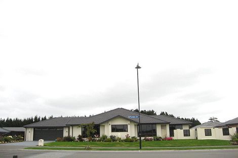 Photo of property in 29 Putake Drive, Parklands, Christchurch, 8083