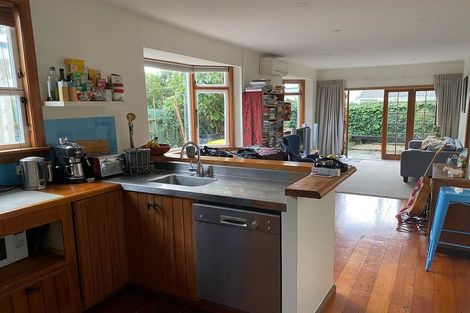 Photo of property in 73a Pirie Street, Mount Victoria, Wellington, 6011