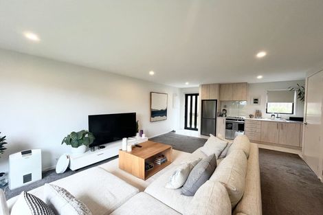 Photo of property in 52e Vodanovich Road, Te Atatu South, Auckland, 0610