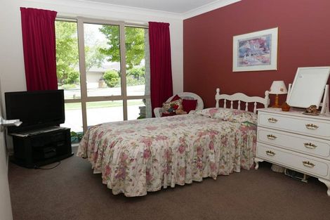 Photo of property in 5 Richard Seddon Drive, Northwood, Christchurch, 8051