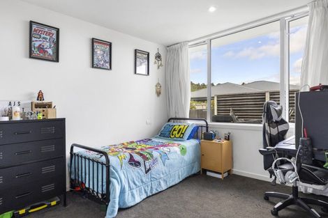 Photo of property in 15 Magnolia Rise, Waipahihi, Taupo, 3330