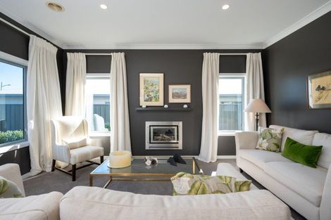 Photo of property in 29 Whakatomo Place, Havelock North, 4130