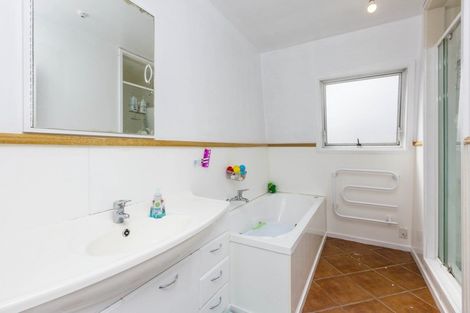 Photo of property in 133f6- Main Street, Trentham, Upper Hutt, 5018