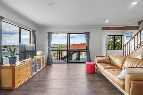 Photo of property in 1/254 Sturges Road, Henderson, Auckland, 0612