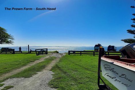 Photo of property in 38d Kaipara Lake Road, South Head, Helensville, 0874